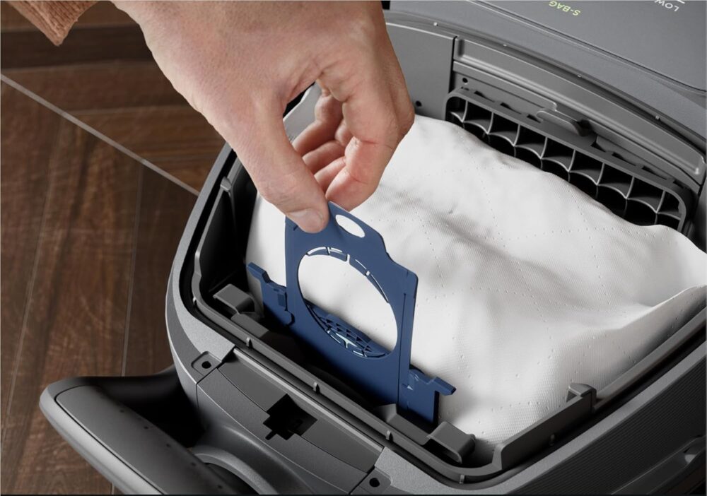 جاروبرقی AEG سری 8000 مدل AB81A2DG